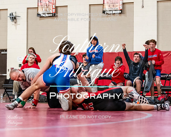 VHHS Wrestling Dual vs Hewitt hrwm-08620220108164812D06_6587-Edit