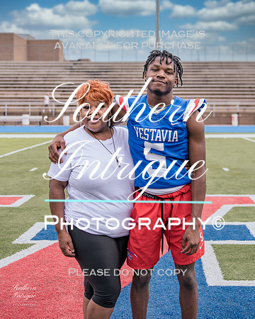VHHS Senior Boys and Moms 2021-20211024143145019