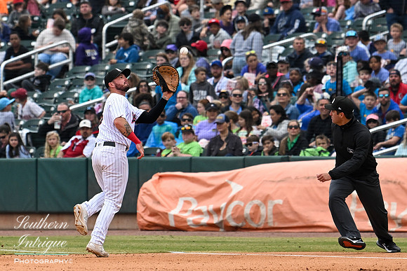 Barons vs Smokies School Day-104202304261209291076