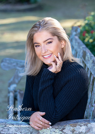 Debutant Headshot Nina Final-006202111071523051201