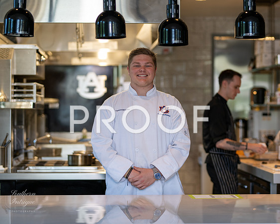 AU Grad Cameron Monistere-038202304181548506507