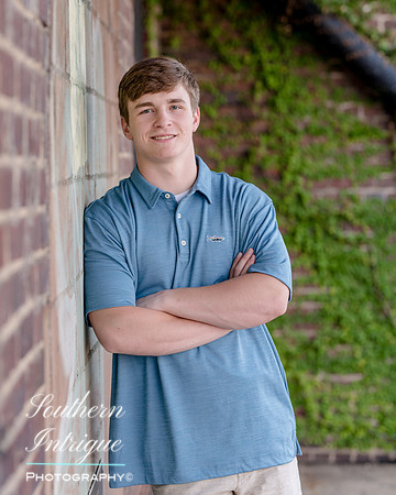 VHHS Grad Leighton Final Selection-00120210514174132D85_8277-Edit