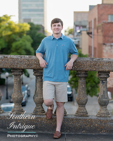 VHHS Grad Leighton Final Selection-00420210514183027D85_8533-Edit