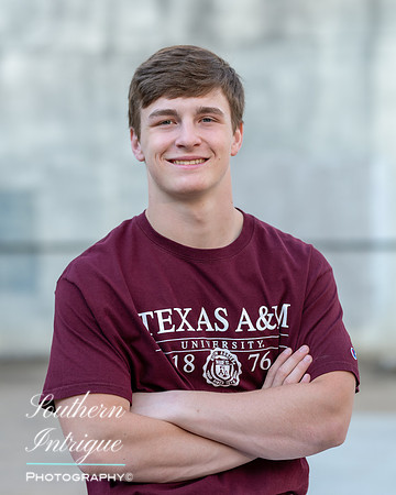 VHHS Grad Leighton Final Selection-00620210514184039D85_8593-Edit