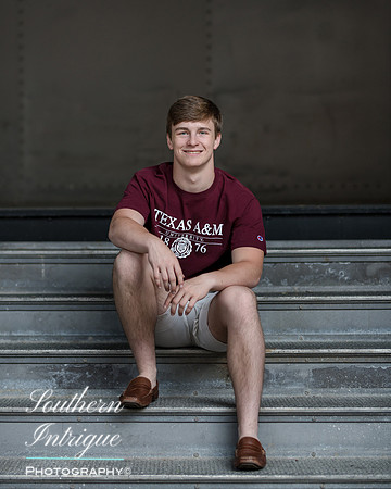 VHHS Grad Leighton Final Selection-01220210514185649D85_8726-Edit