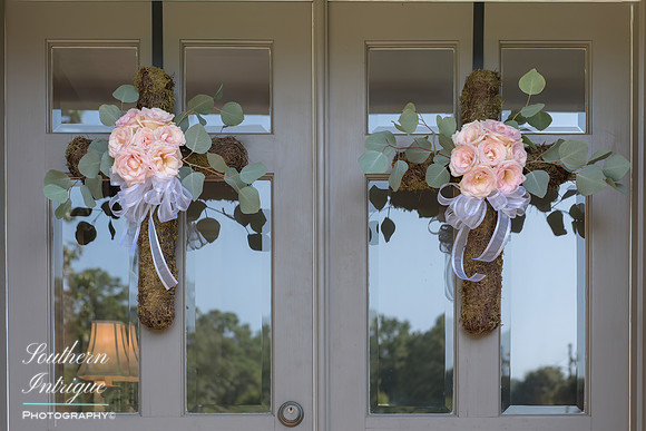 Claire Hand Joe Delozier Holiday Shower-0938248771001-denoise-denoise