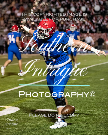 VHHS Football Senior Slide Show 2021 Season -23320211001193732D85_3468-Edit