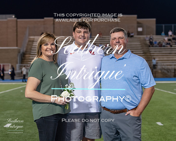 VHHS Football Senior Slide Show 2021 Season -31920211015183948D85_6699-Edit