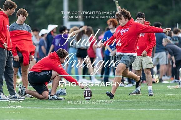 VHHS Football Senior Slide Show 2021 Season -45820211020175243D06_9411-Edit