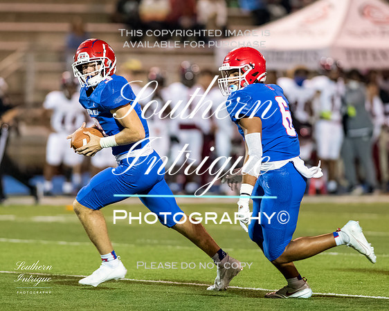 VHHS Football Senior Slide Show 2021 Season -56020211022210833D06_2116-Edit