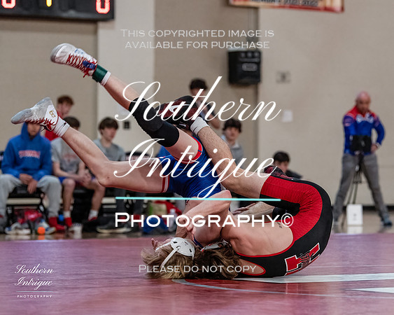 VHHS Wrestling Dual vs Hewitt hrwm-03720220108162952D06_6057-Edit