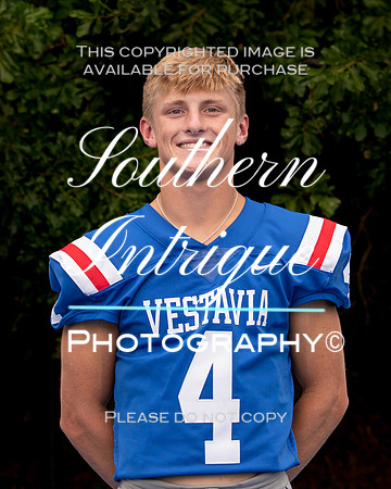VHHS Varsity Football Seniors 2022 4x5-01620220801152734D85_2841