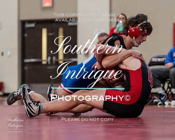 VHHS Wrestling Dual vs Hewitt hrwm-08320220108164807D06_6567-Edit
