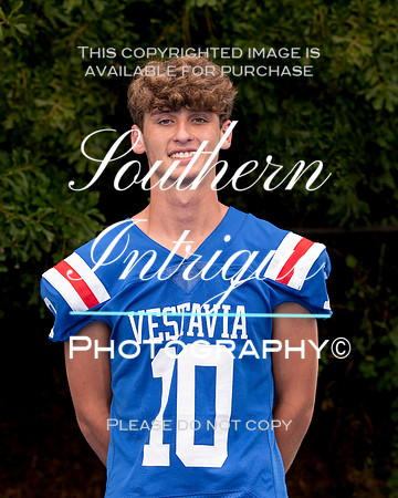 VHHS Varsity Football Seniors 2022 4x5-00520220801152513D85_2819
