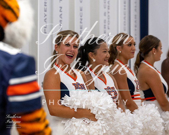 Auburn Tiger Paws vs Mercer 2022 hrwm-202209031600315203011