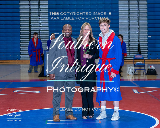 VHHS Wrestling Dual vs Spain Park (Sr Night)-02520220106190323D85_8255-Edit