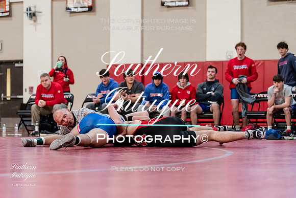 VHHS Wrestling Dual vs Hewitt hrwm-08420220108164811D06_6574-Edit
